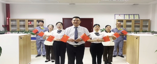 以匠心致初心，礼赞祖国华诞！